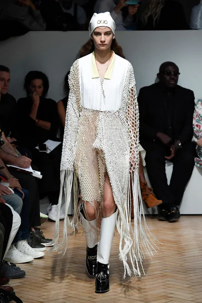 Look 7